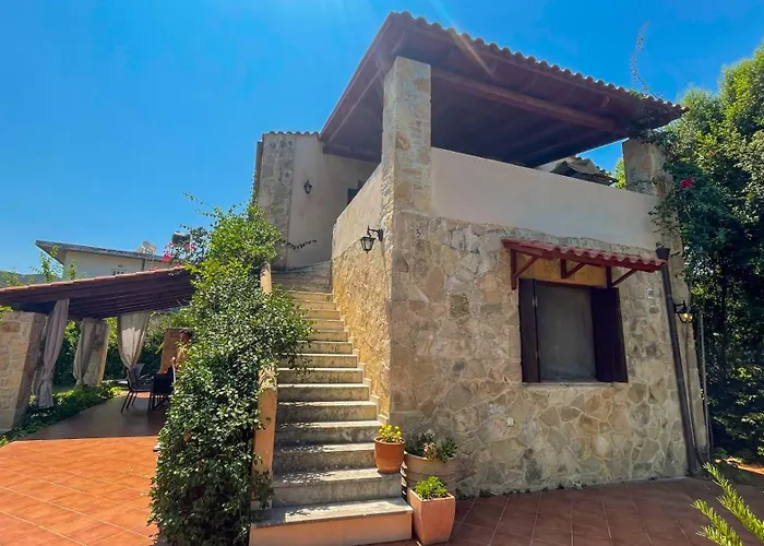 Villa Skine With Private Pool And Garden