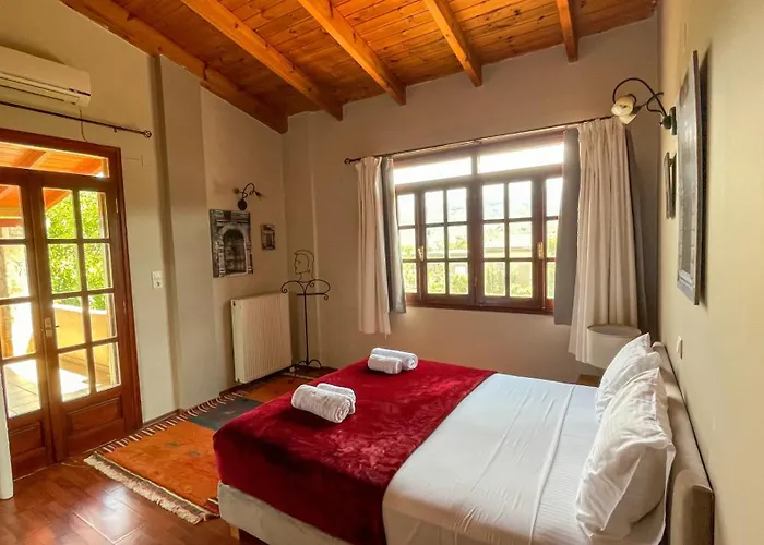 Villa Skine With Private Pool And Garden